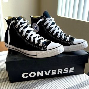 CONVERSE BLACK AND WHITE